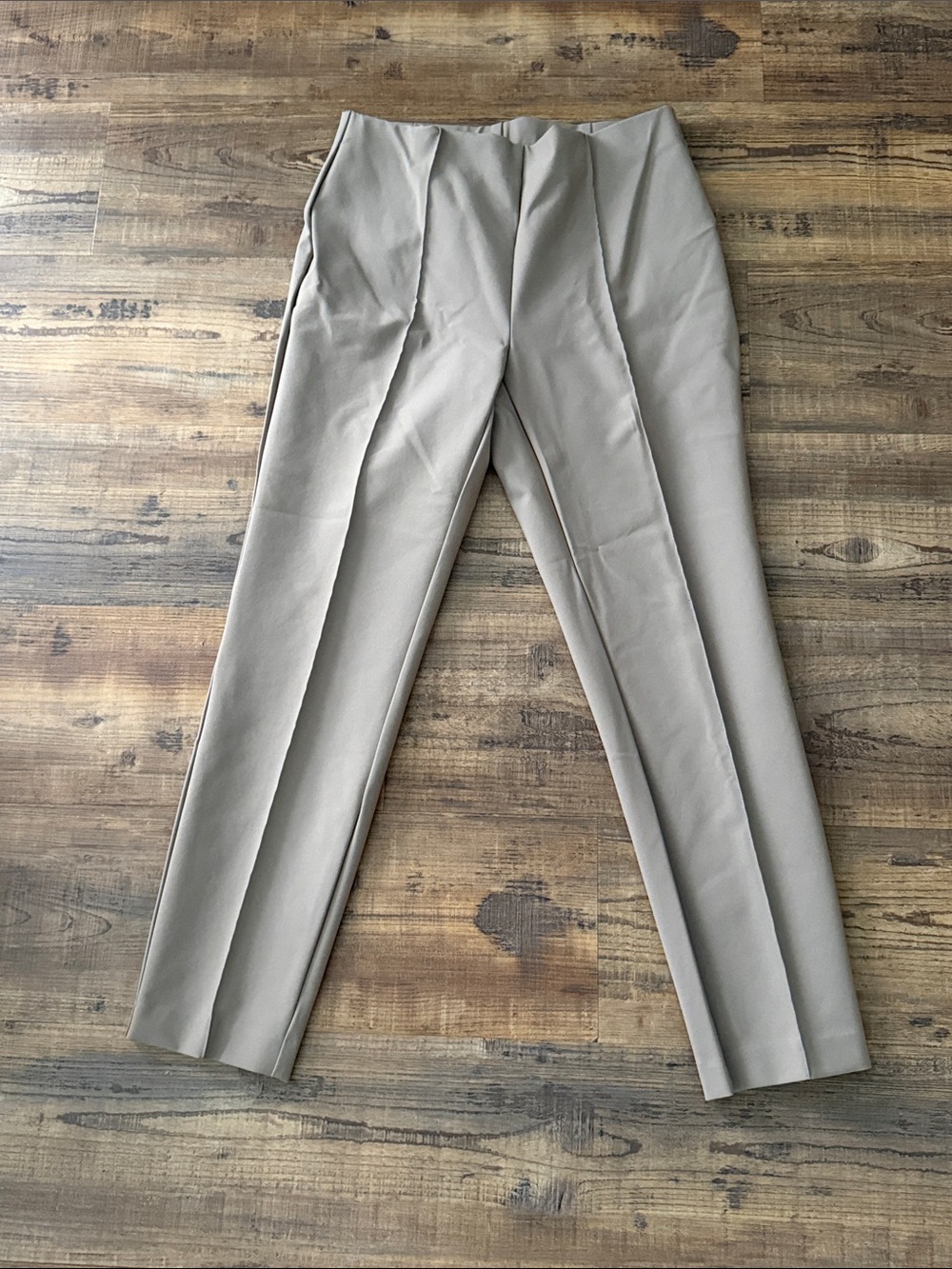 Nicole Miller woman’s Dress Pants in Light Taupe